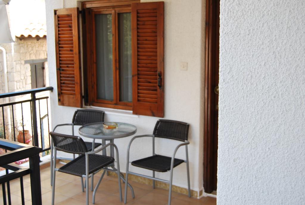 Studio Nastasia Afytos Exterior photo
