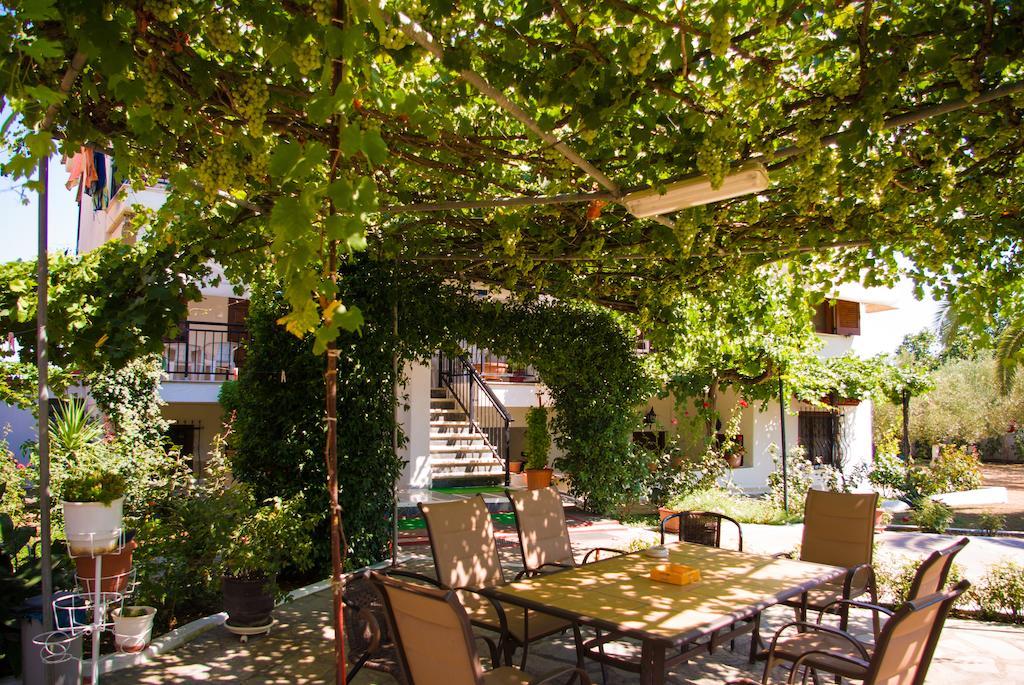 Studio Nastasia Afytos Exterior photo